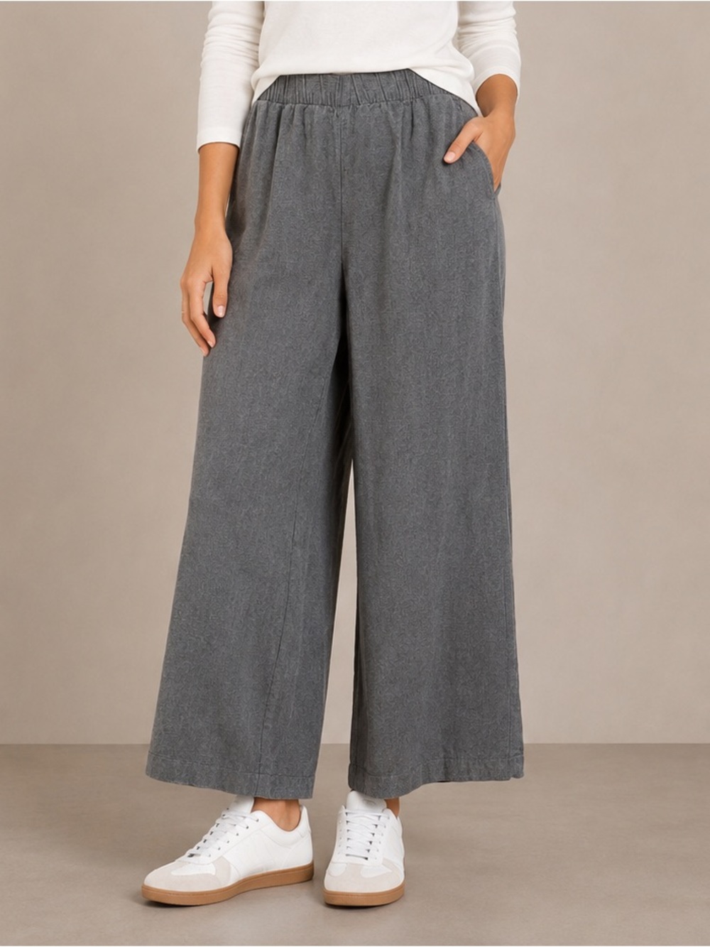 Uniqlo Gray Wide Leg Pull On Pants Stretch Waist Cropped Trousers Medium